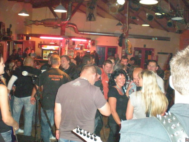 img00017.jpg